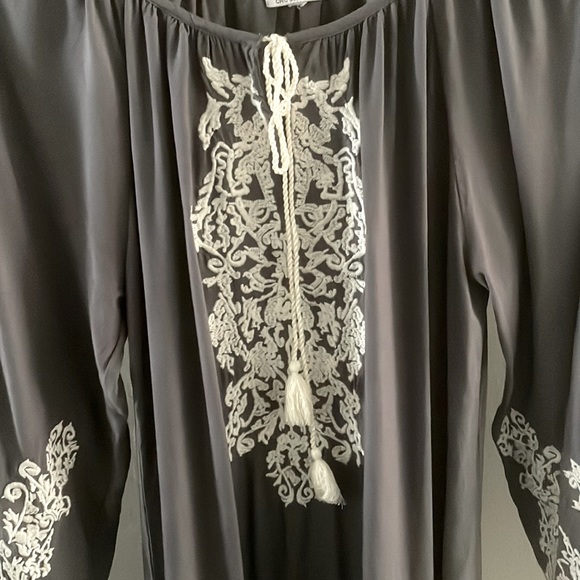 Chic Connection Dress - Picture 2 of 2